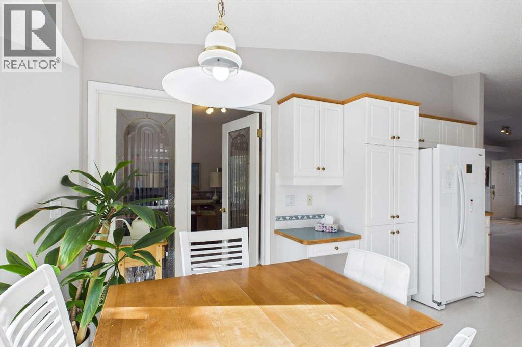 76 Christie Gardens Sw, Calgary, Alberta  T3H 3B5 - Photo 12 - A2289534