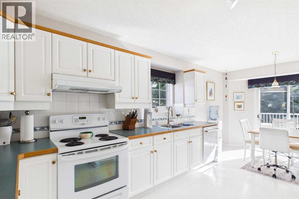 76 Christie Gardens Sw, Calgary, Alberta  T3H 3B5 - Photo 8 - A2289534