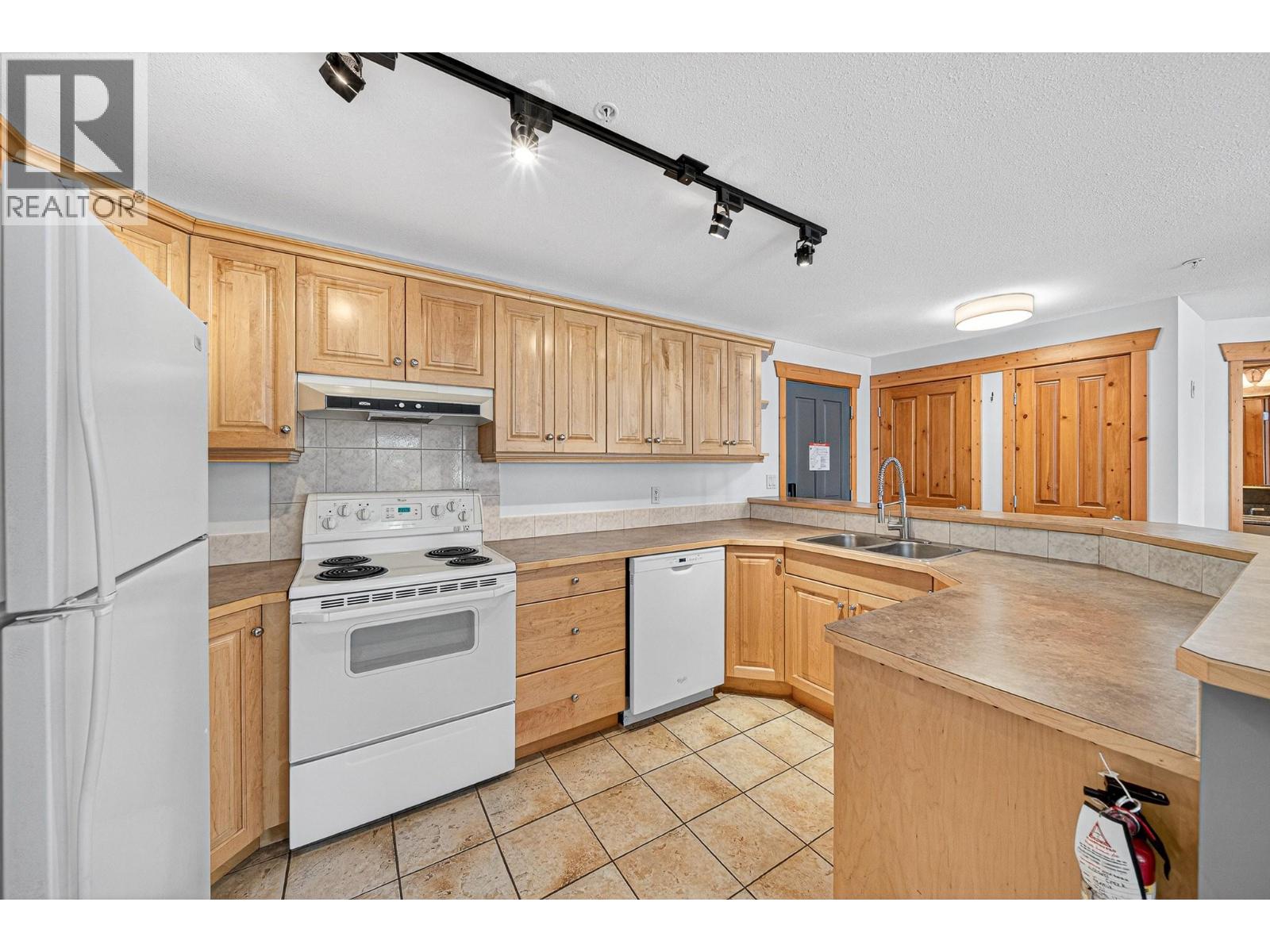 5350 Highline Drive Unit# 2221, Fernie, British Columbia  V0B 1M6 - Photo 16 - 10377463