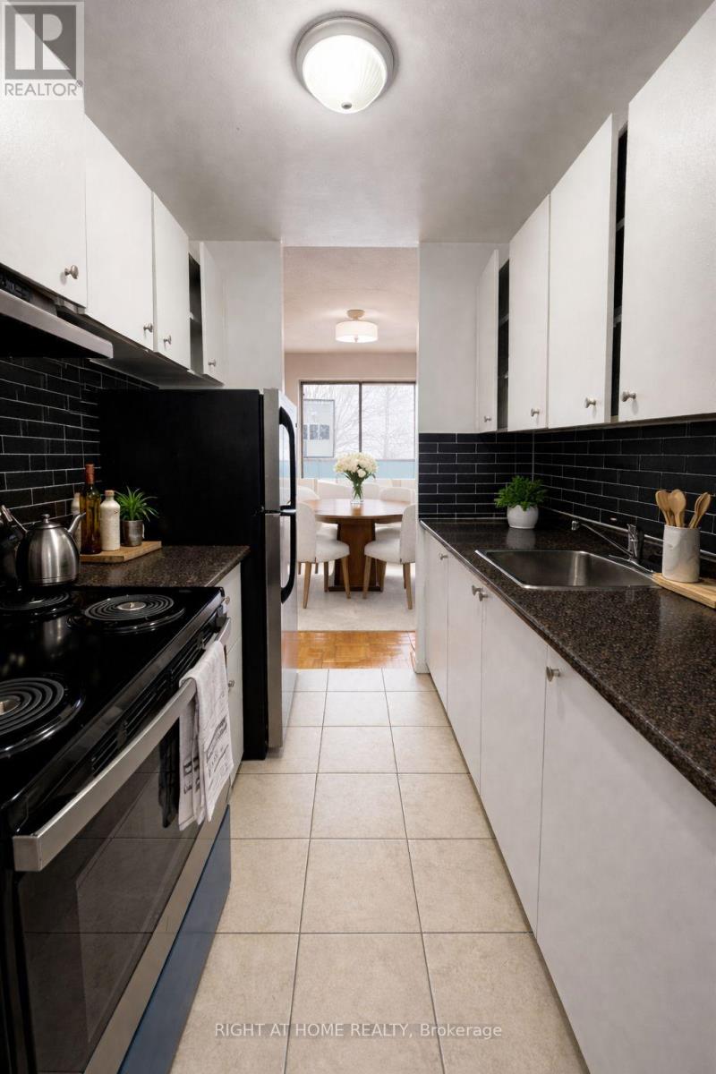 303 - 1780 Lawrence Avenue E, Toronto, Ontario  M1R 2Y2 - Photo 2 - E12848476