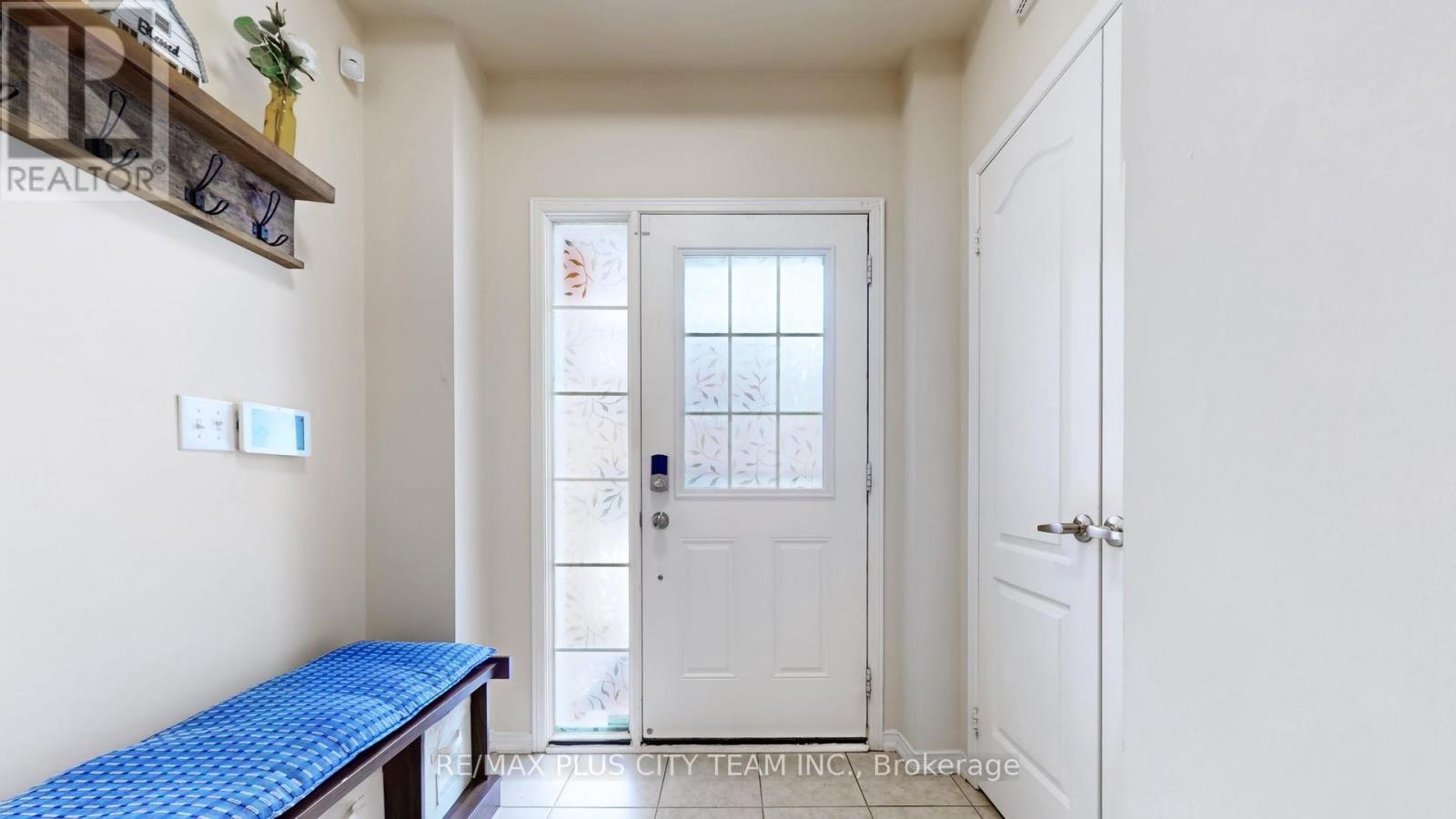 16 Edison Way, Whitby, Ontario  L1R 0M3 - Photo 17 - E12850824