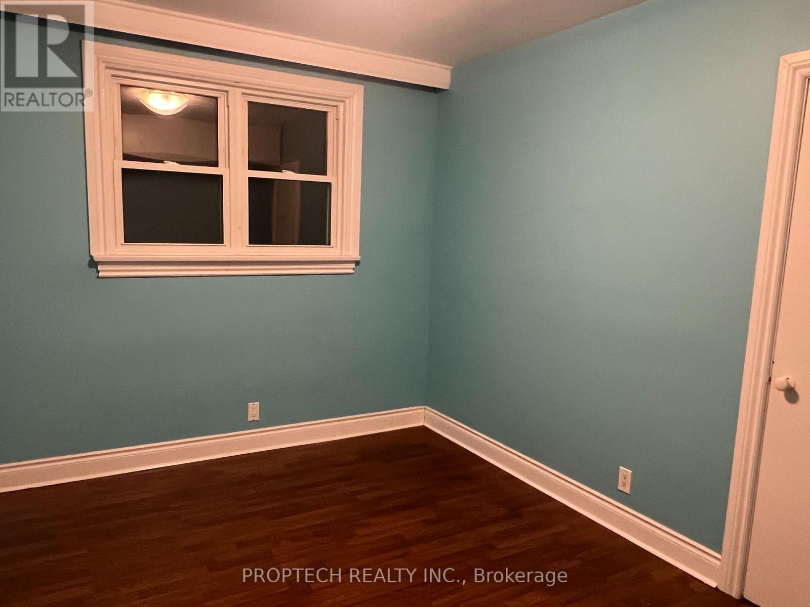 41 Cartier Crescent, Richmond Hill (Crosby), Ontario  L4C 2M9 - Photo 13 - N12751014