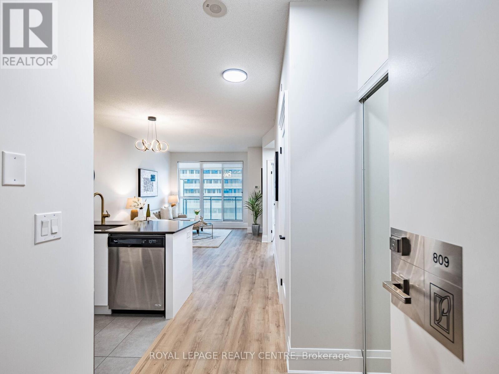 809 - 4011 Brickstone Mews, Mississauga, Ontario  L5B 0G3 - Photo 7 - W12805900