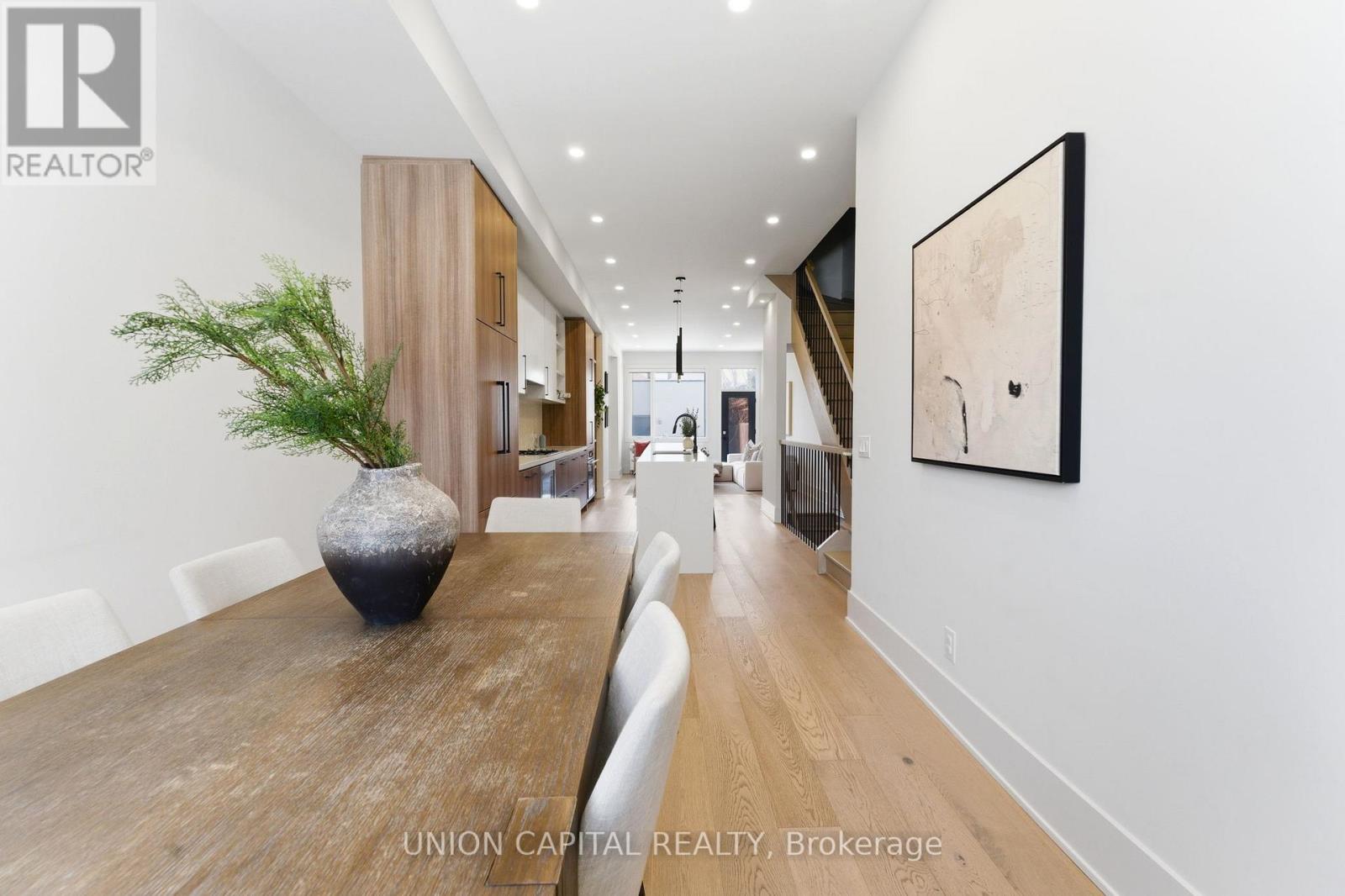 544b Beresford Avenue, Toronto, Ontario  M6S 3C3 - Photo 8 - W12849244