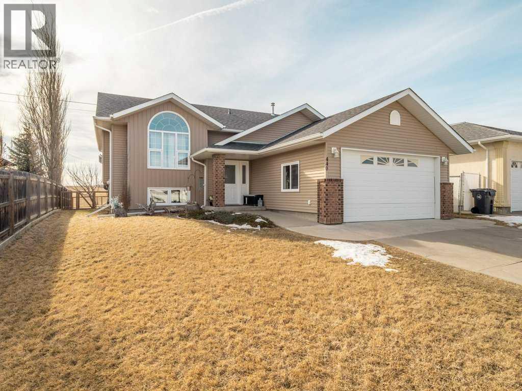 440 Pineridge Crescent, pincher creek, Alberta