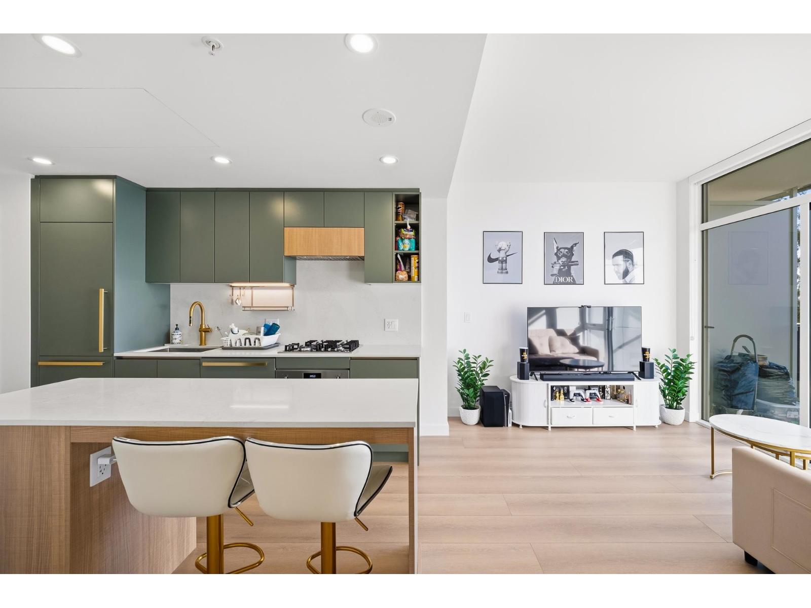 607 13573 98a Avenue, Surrey, British Columbia  V3T 0X1 - Photo 5 - R3094174