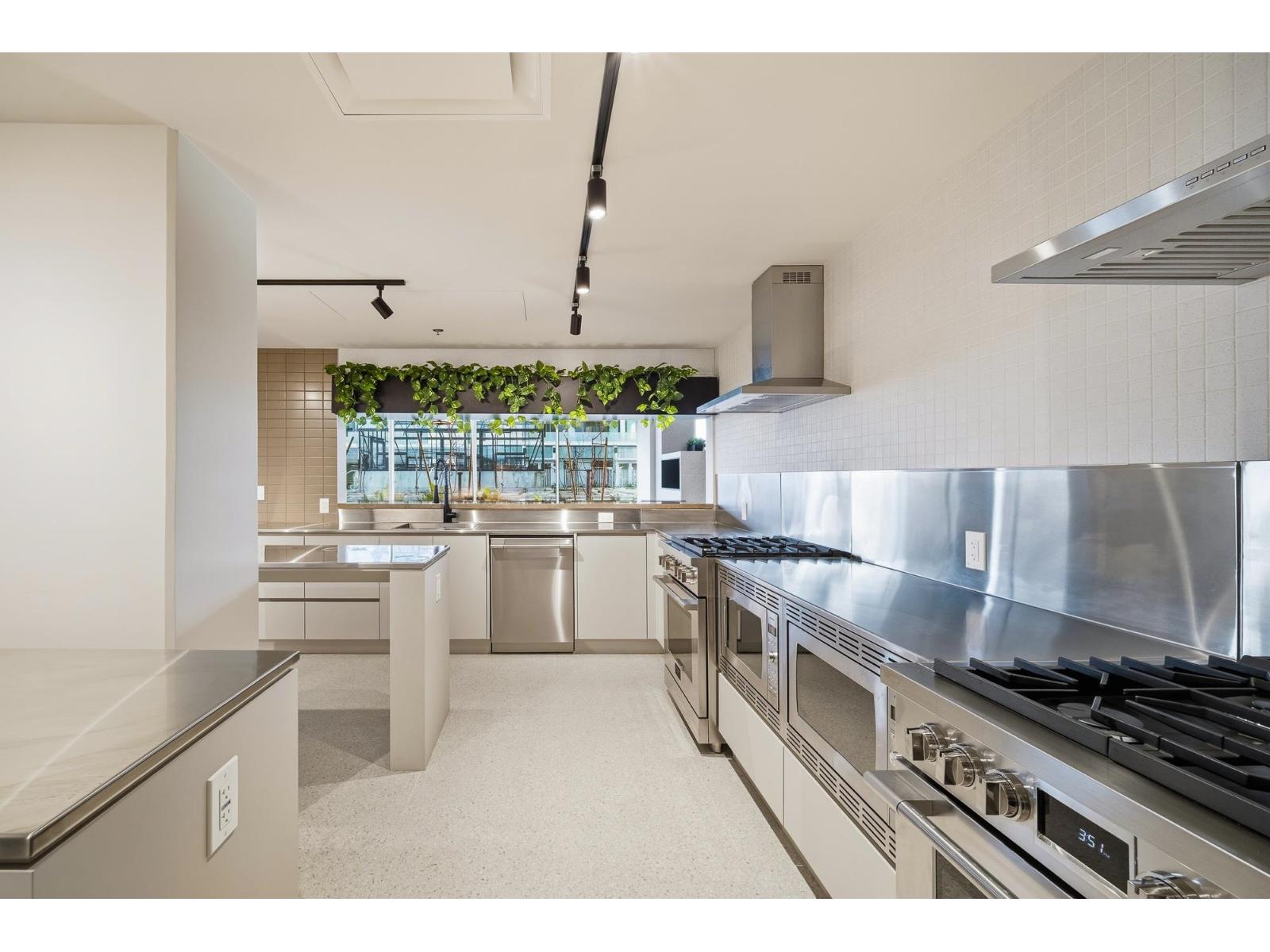 607 13573 98a Avenue, Surrey, British Columbia  V3T 0X1 - Photo 32 - R3094174