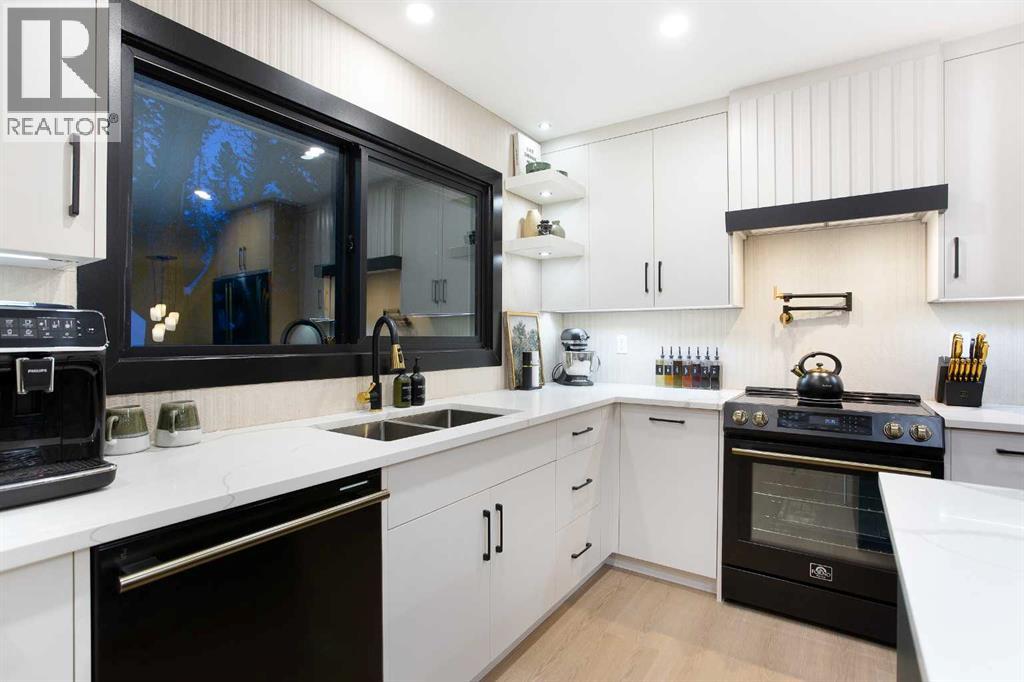 2416 Palliser Drive Sw, Calgary, Alberta  T2V 3S7 - Photo 7 - A2282486