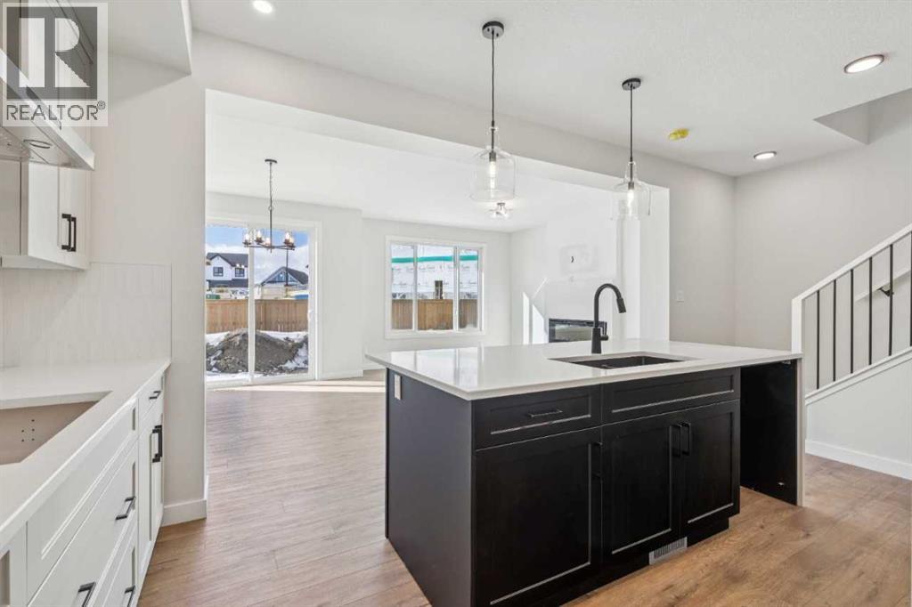 124 Southbow Village Way, Cochrane, Alberta  T4C 3J9 - Photo 10 - A2283420