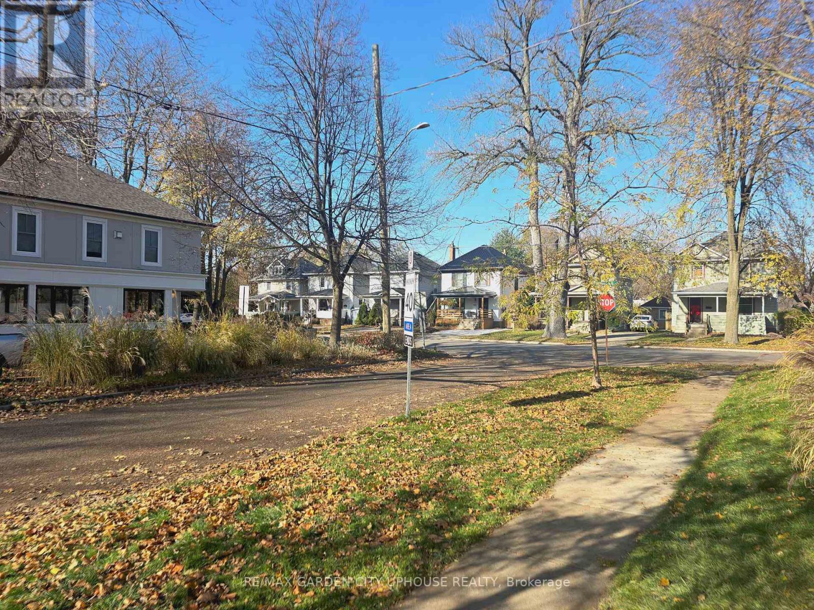 168 Russell Avenue, St. Catharines, Ontario  L2R 1W6 - Photo 17 - X12582862