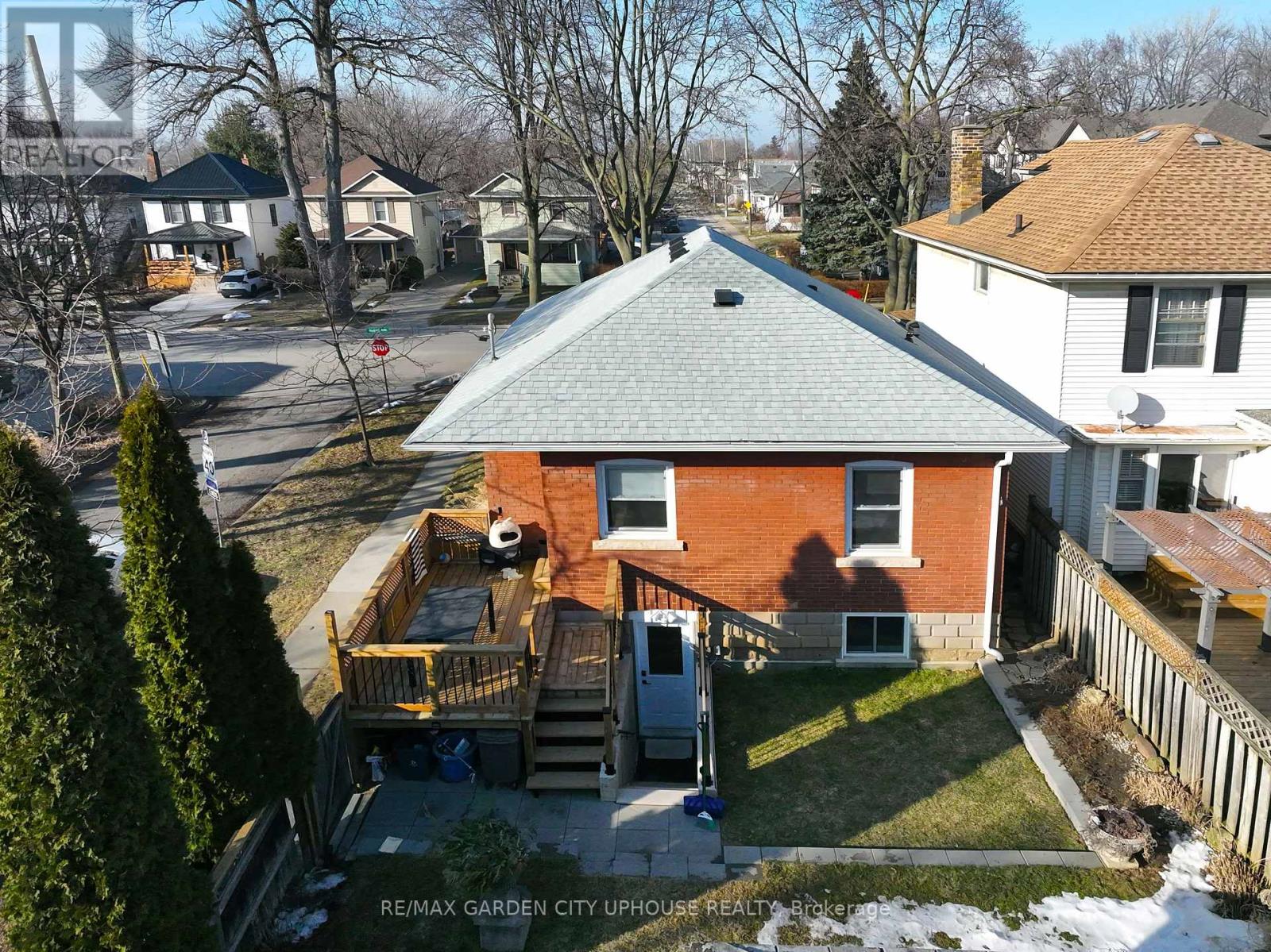 168 Russell Avenue, St. Catharines, Ontario  L2R 1W6 - Photo 14 - X12582862