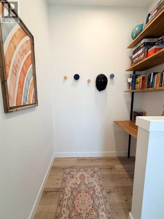 102, 3125 39 Street Nw, Calgary, Alberta  T3B 6H5 - Photo 2 - A2290927