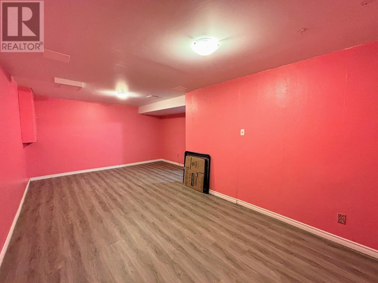 31 Brooks St, Manitouwadge, Ontario  P0T 2C0 - Photo 23 - TB2600370