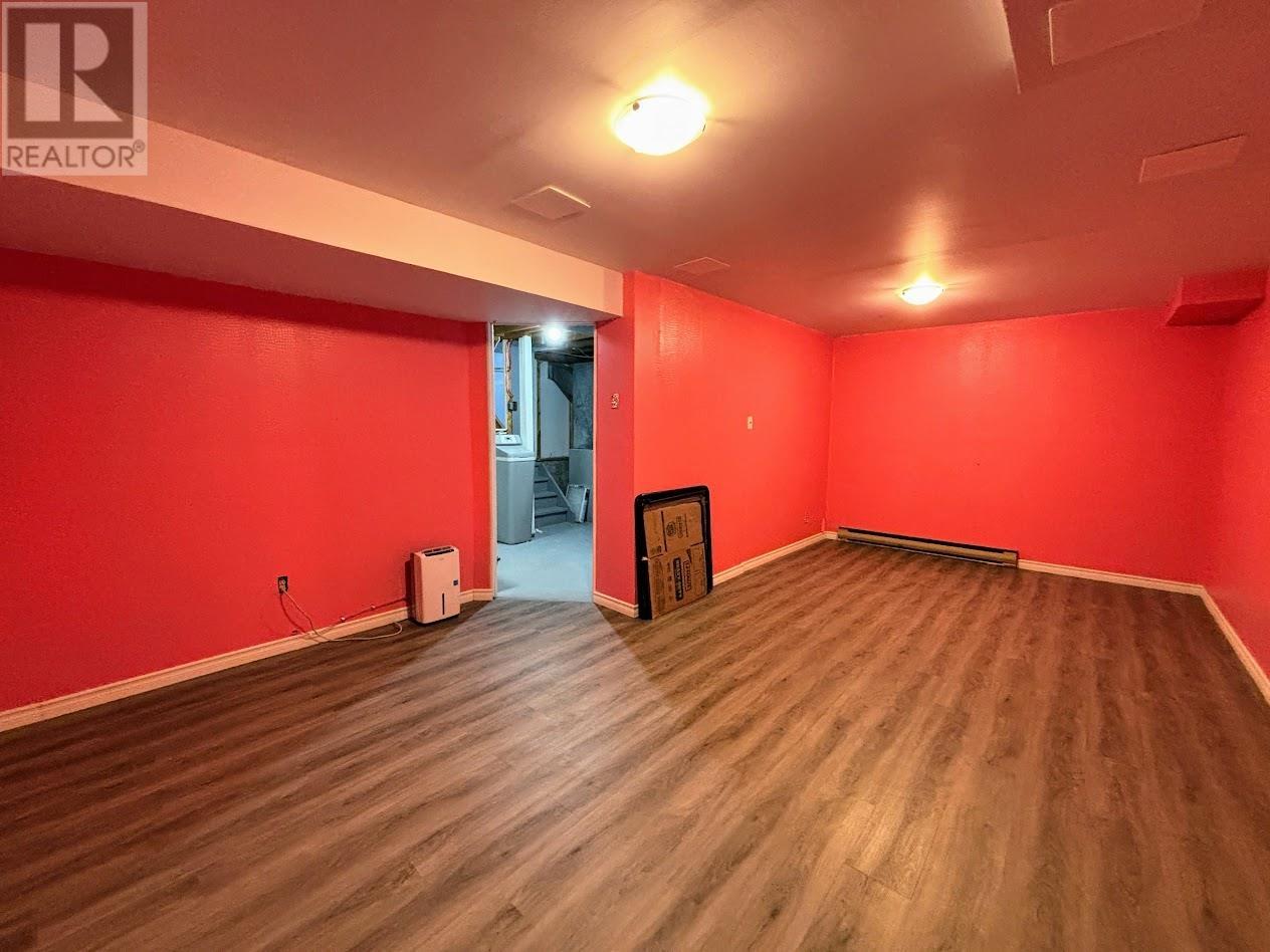 31 Brooks St, Manitouwadge, Ontario  P0T 2C0 - Photo 22 - TB2600370