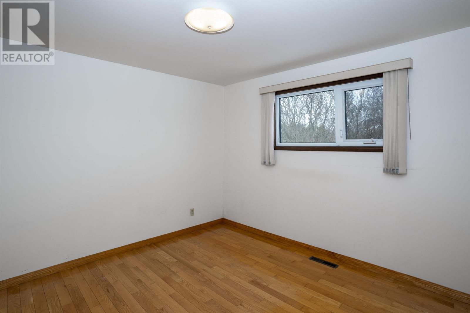 211 Clarkson St S, Thunder Bay, Ontario  P7B 4X1 - Photo 18 - TB2600371