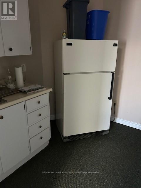 302 - 30 Prospect Street, Newmarket (Central Newmarket), Ontario  L3Y 3S9 - Photo 6 - N12546692