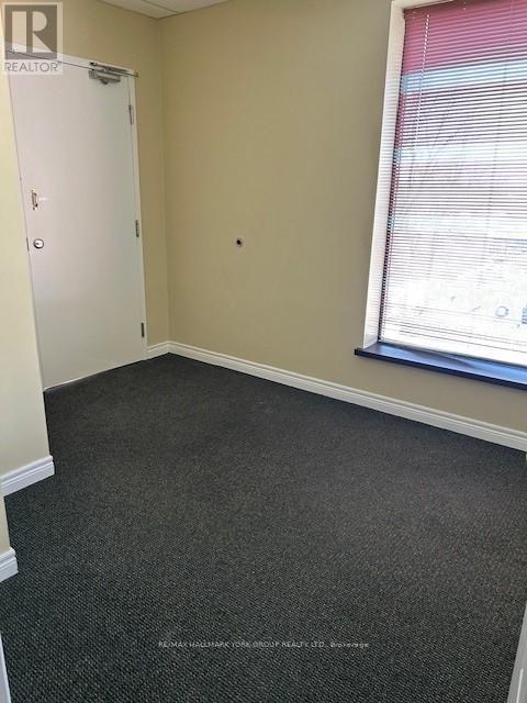 302 - 30 Prospect Street, Newmarket (Central Newmarket), Ontario  L3Y 3S9 - Photo 5 - N12546692