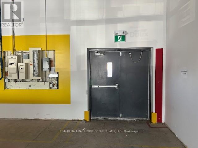 302 - 30 Prospect Street, Newmarket (Central Newmarket), Ontario  L3Y 3S9 - Photo 7 - N12546692