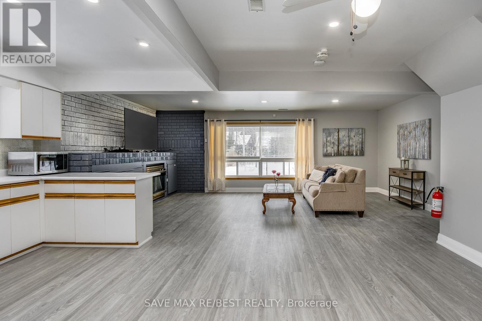 910 Concession Rd 17 W, Penetanguishene, Ontario  L9M 1R3 - Photo 9 - S12845280