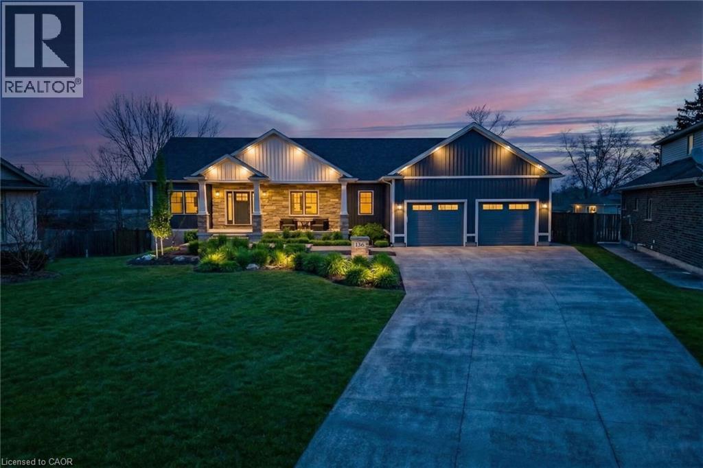 166 Michelle Court, Welland, Ontario  L3C 0A2 - Photo 3 - 40810049