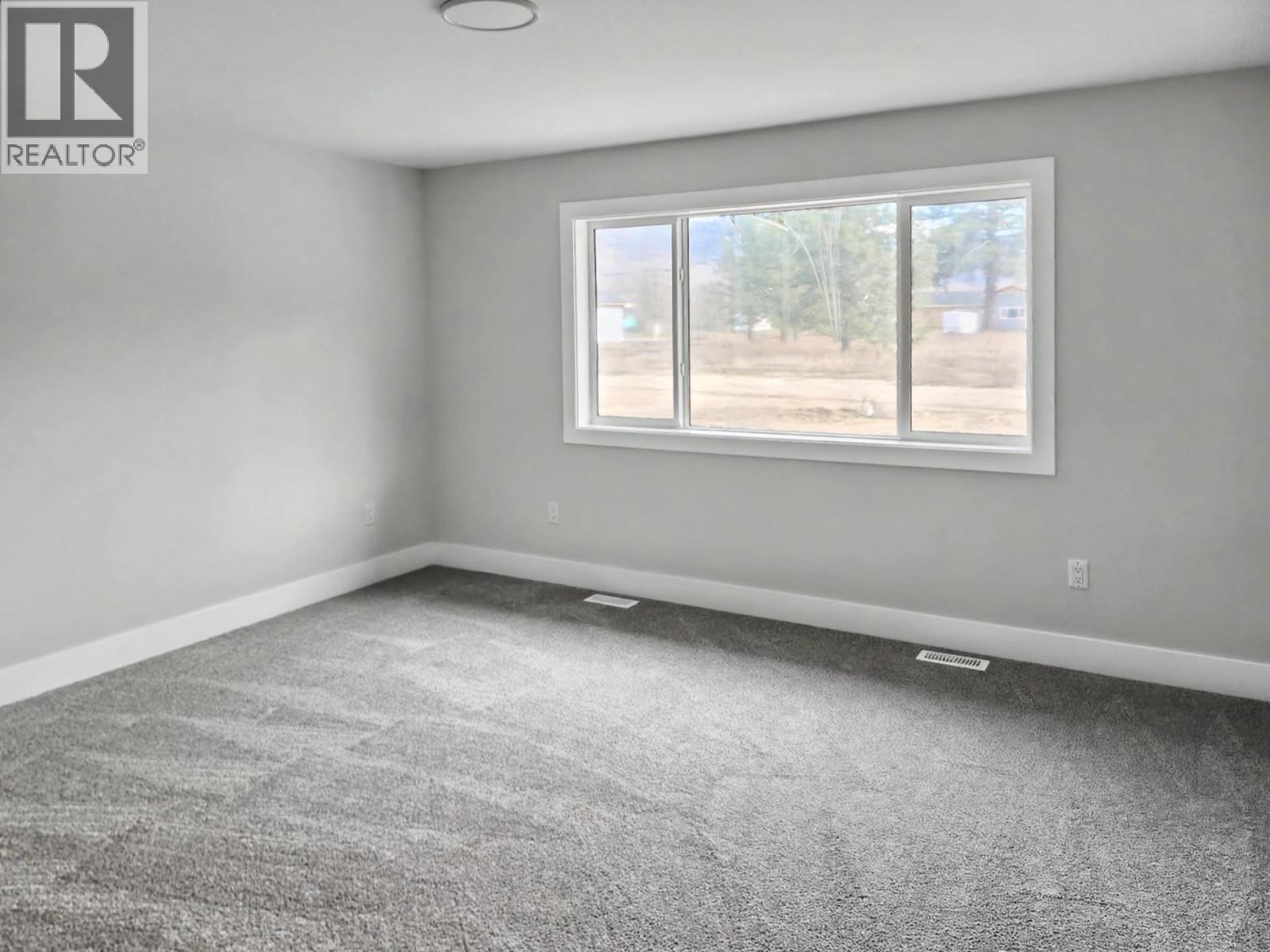 6050 19th Street, Grand Forks, British Columbia  V0H 1H0 - Photo 6 - 10364052