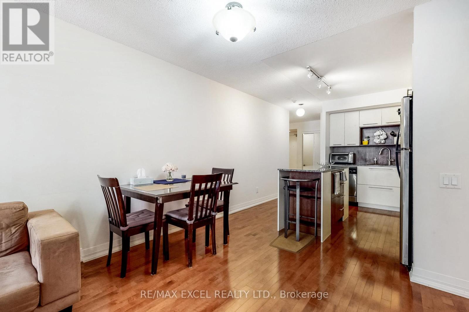 902 - 21 Carlton Street, Toronto, Ontario  M5B 1L3 - Photo 17 - C12851370