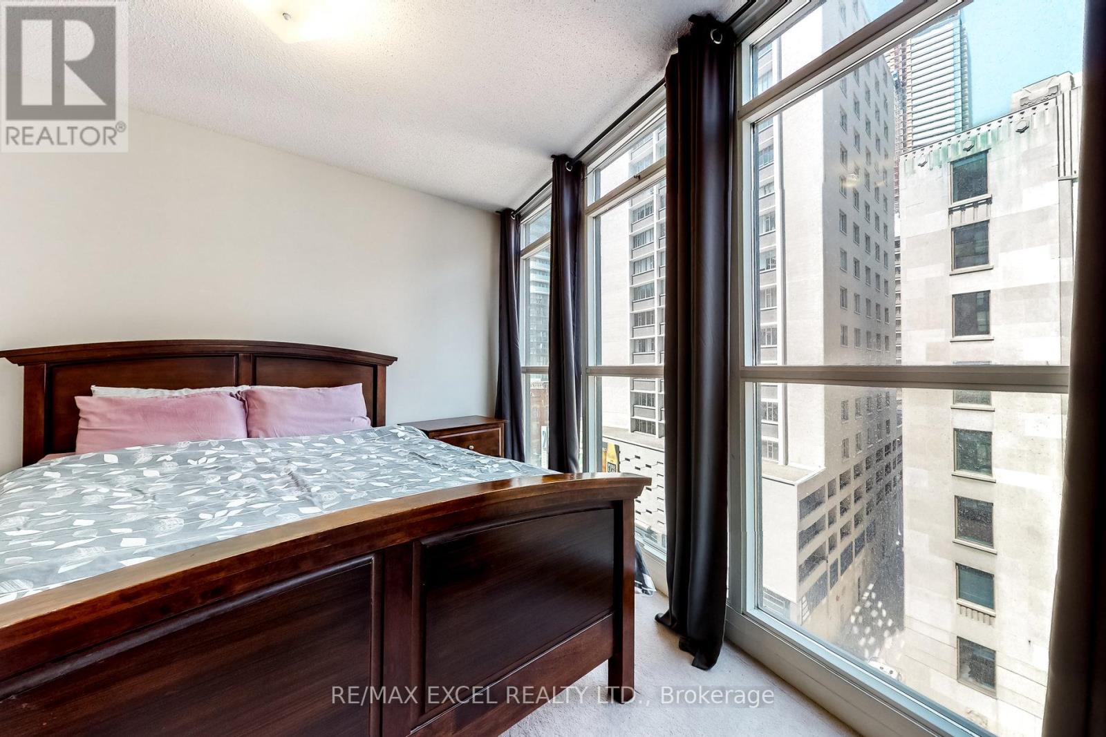 902 - 21 Carlton Street, Toronto, Ontario  M5B 1L3 - Photo 27 - C12851370