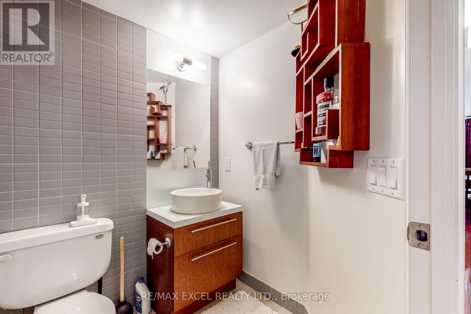 902 - 21 Carlton Street, Toronto, Ontario  M5B 1L3 - Photo 33 - C12851370