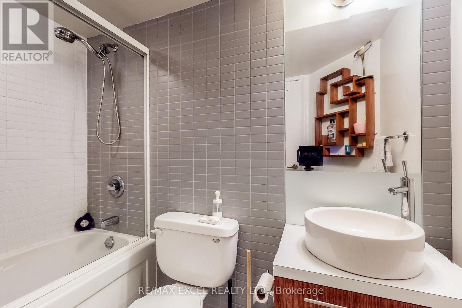 902 - 21 Carlton Street, Toronto, Ontario  M5B 1L3 - Photo 34 - C12851370