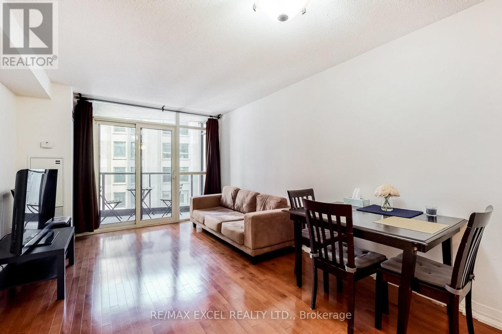 902 - 21 Carlton Street, Toronto, Ontario  M5B 1L3 - Photo 8 - C12851370