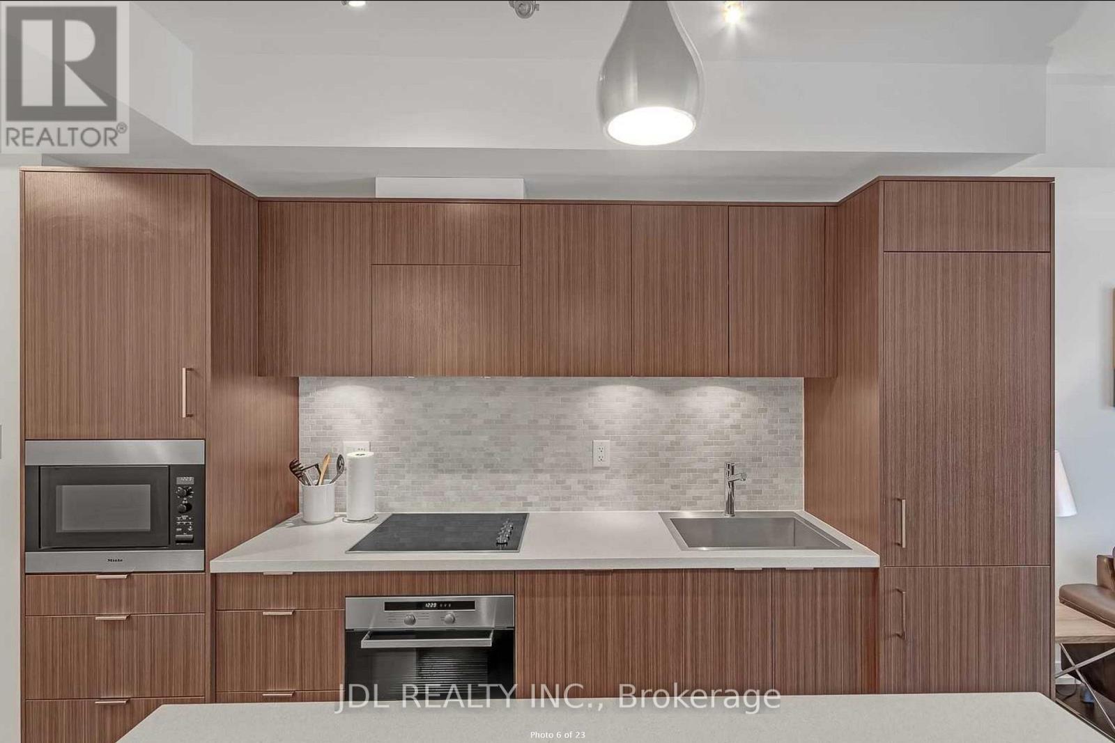 1707 - 21 Widmer Street, Toronto, Ontario  M5V 0B8 - Photo 7 - C12851408