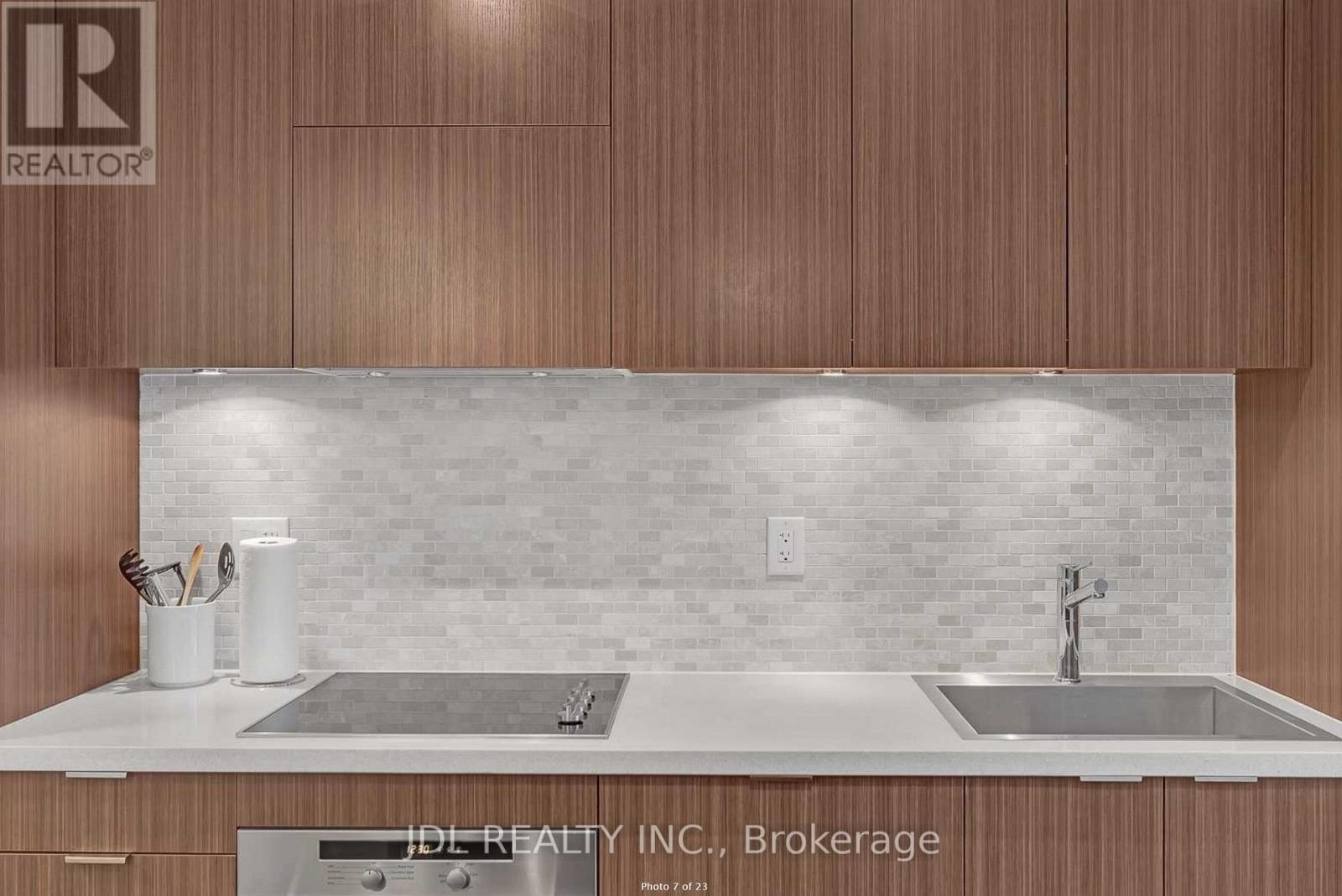 1707 - 21 Widmer Street, Toronto, Ontario  M5V 0B8 - Photo 8 - C12851408