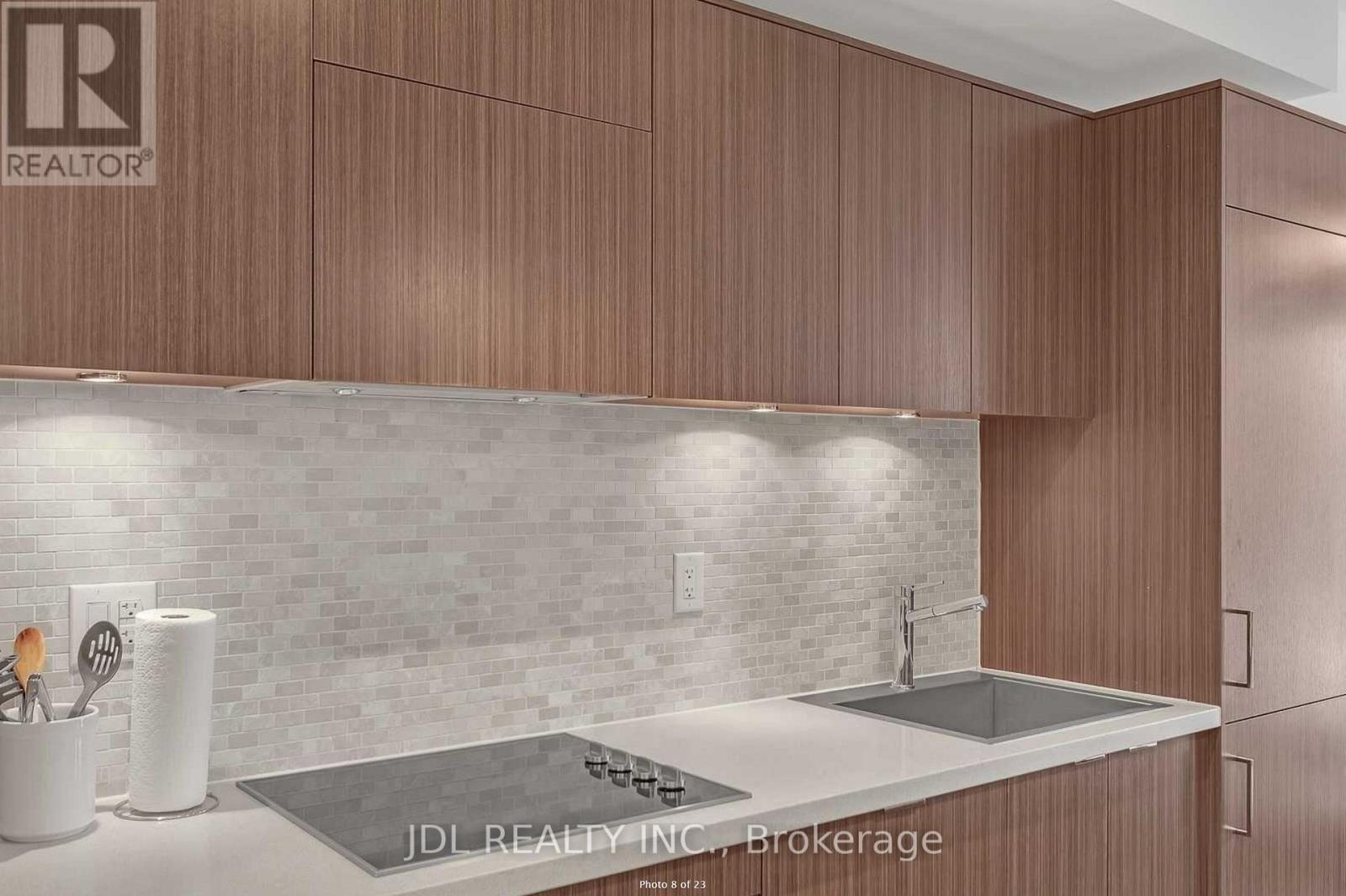 1707 - 21 Widmer Street, Toronto, Ontario  M5V 0B8 - Photo 9 - C12851408