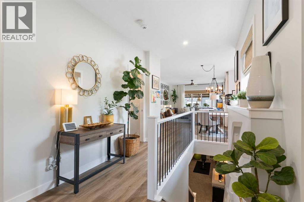 6 Emberside Hollow, Cochrane, Alberta  T4C 2L7 - Photo 9 - A2288805