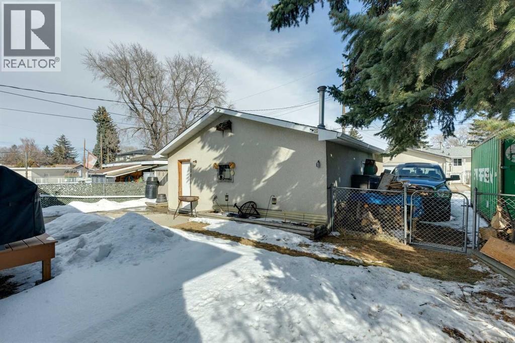 2526 Sable Drive, Calgary, Alberta  T2B 1S2 - Photo 30 - A2290414