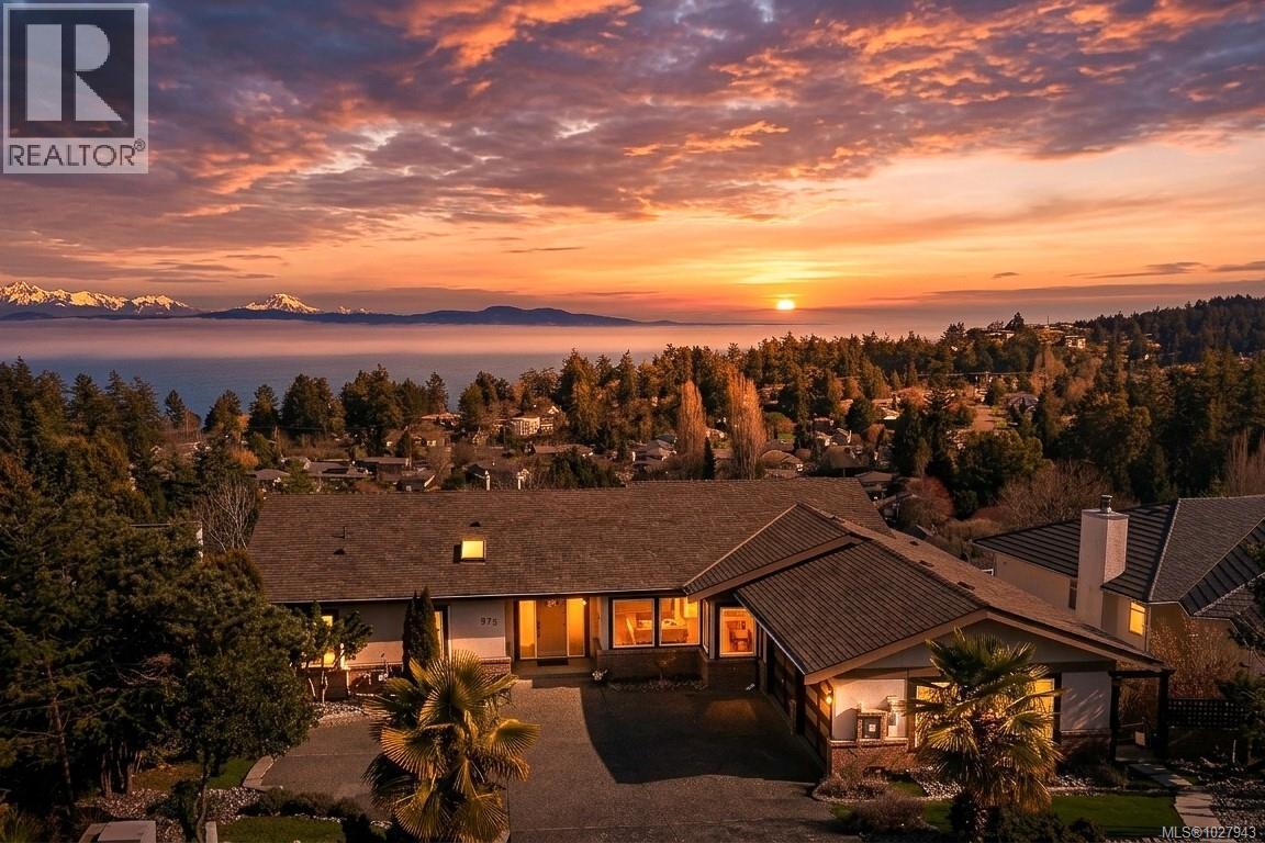 972 Seapearl Pl, Saanich, British Columbia