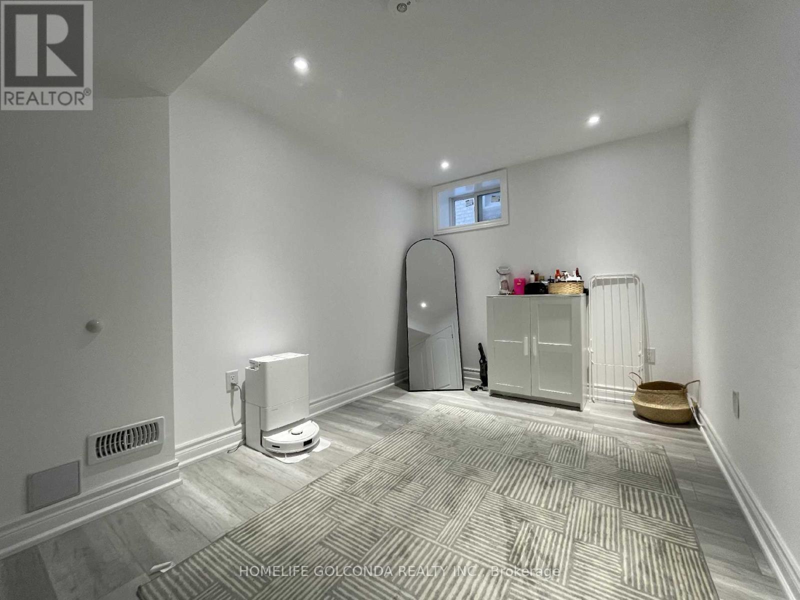 Lower Level - 66 Antique Drive, Richmond Hill, Ontario  L4E 3X5 - Photo 10 - N12851358