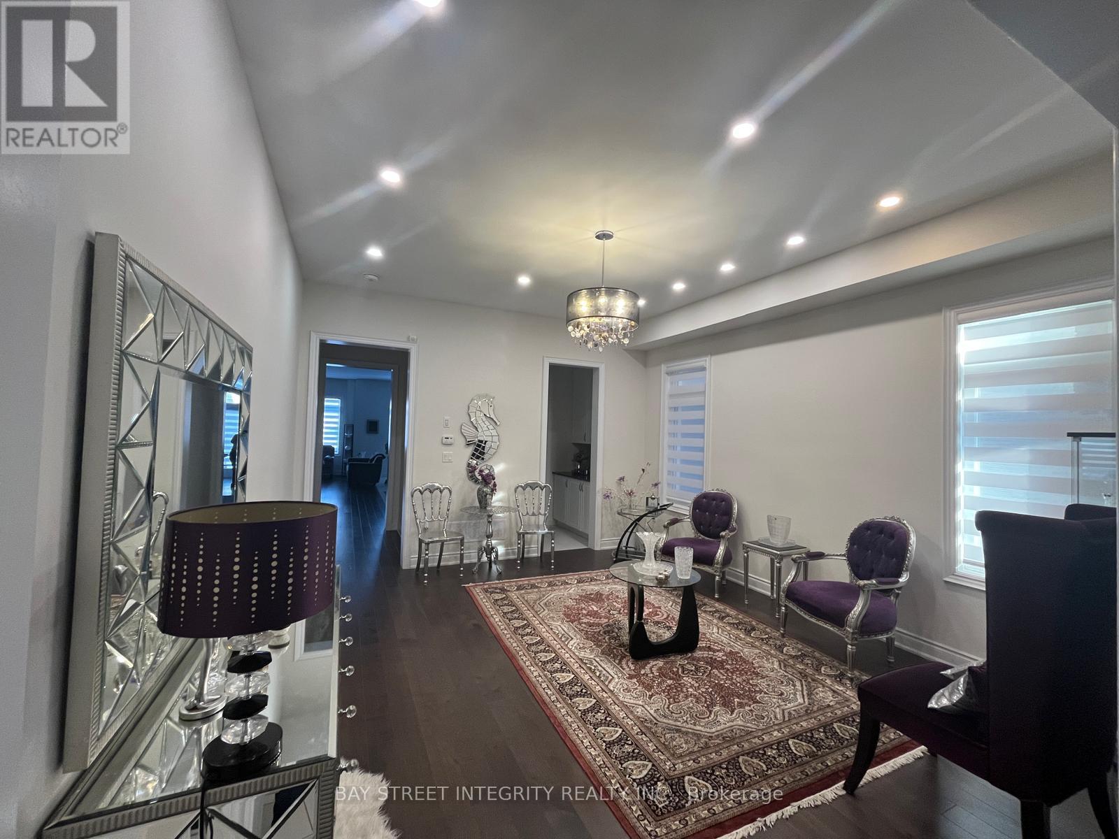 44 Settlers Road E, Oakville, Ontario  L6H 0Y8 - Photo 12 - W12849274