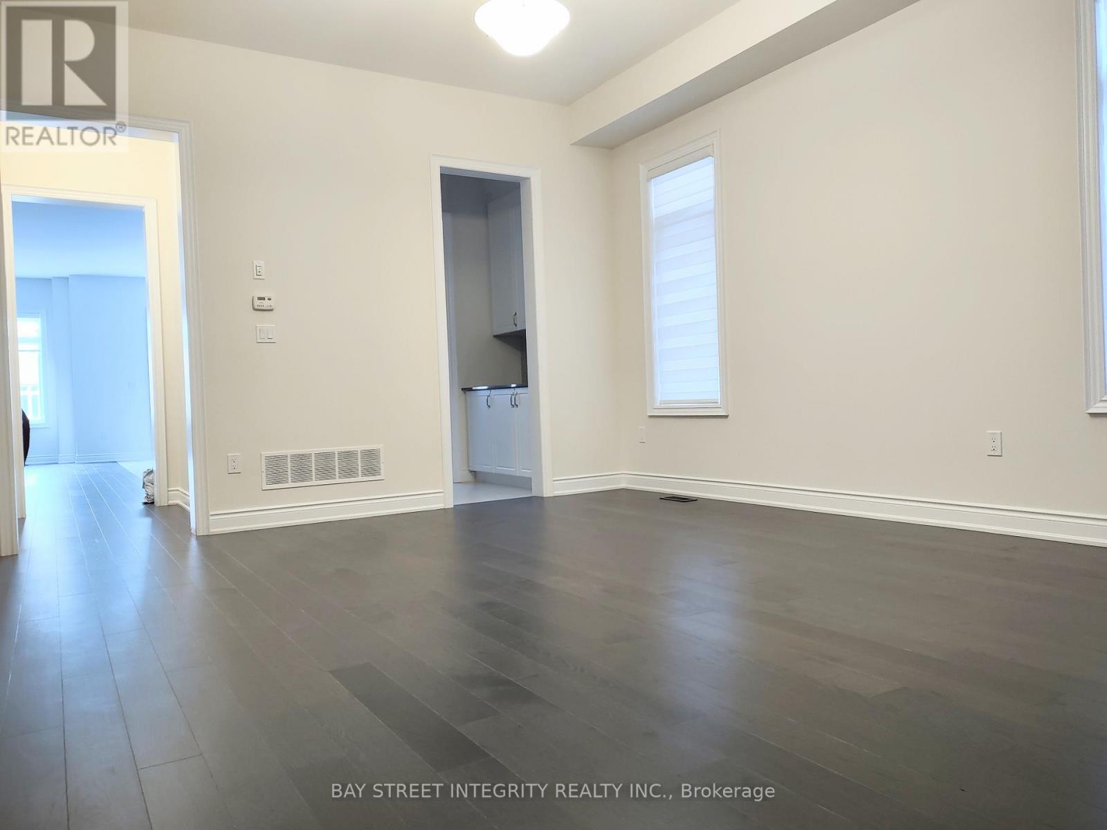 44 Settlers Road E, Oakville, Ontario  L6H 0Y8 - Photo 9 - W12849274