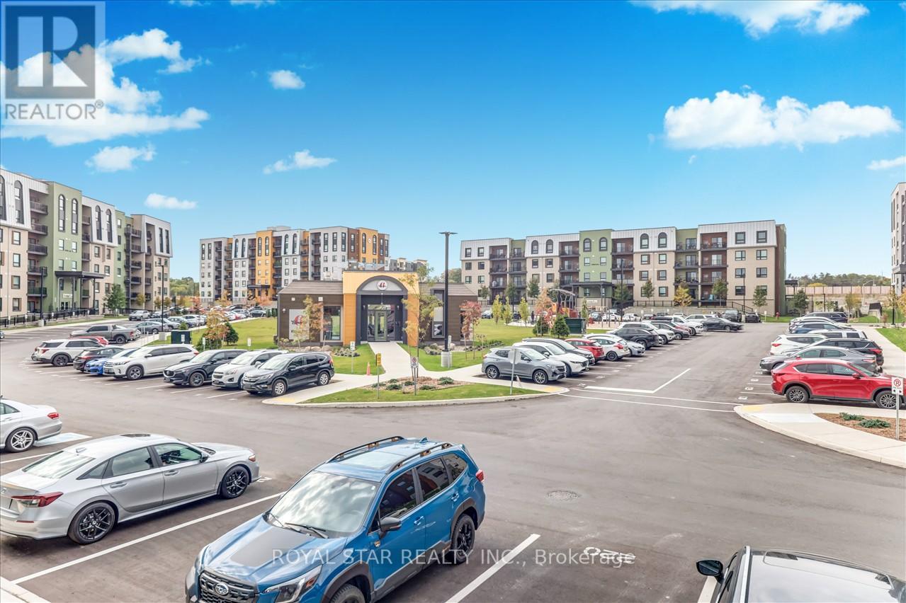 211 - 1 Chef Lane, Barrie (Innis-Shore), Ontario  L9J 0T1 - Photo 4 - S12851348