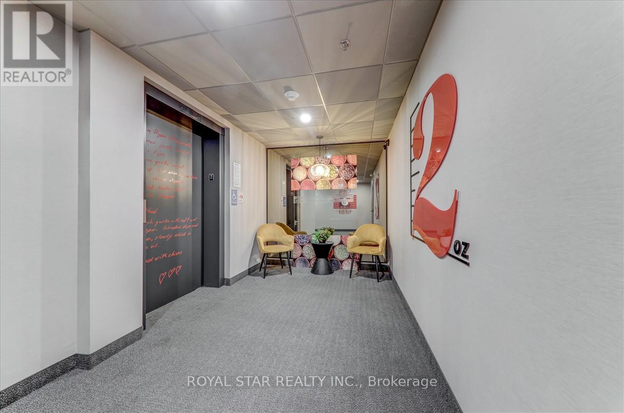 211 - 1 Chef Lane, Barrie (Innis-Shore), Ontario  L9J 0T1 - Photo 7 - S12851348