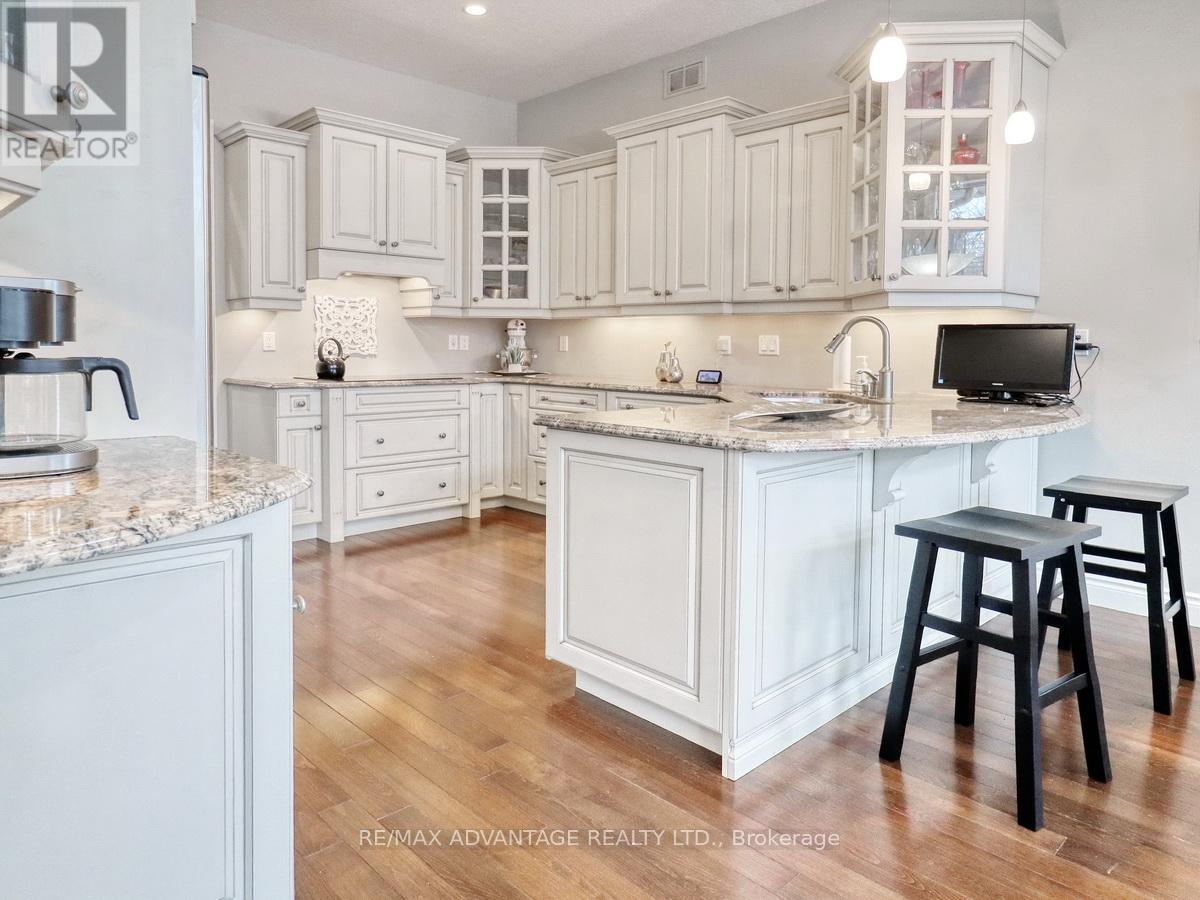 1849 Kyle Court, London North, Ontario  N6G 0A6 - Photo 21 - X12803784