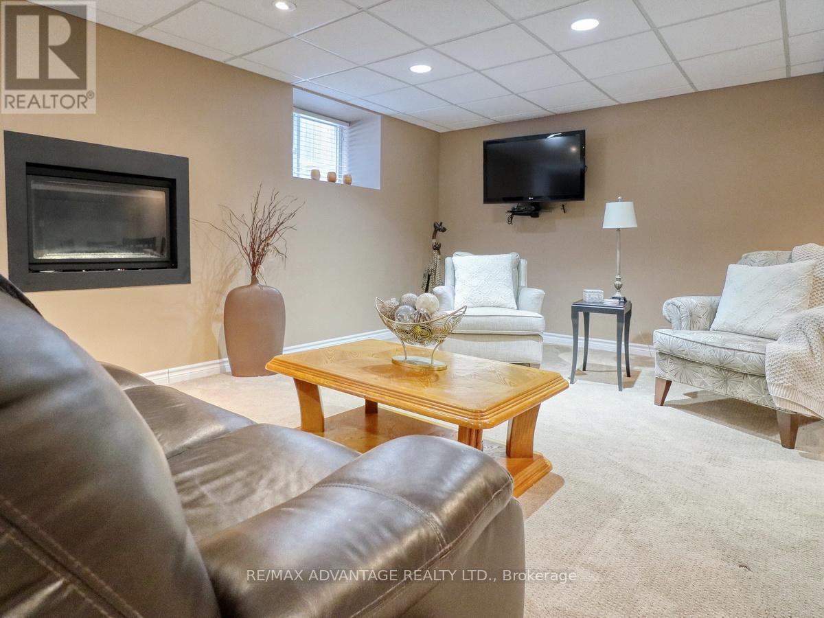 1849 Kyle Court, London North, Ontario  N6G 0A6 - Photo 38 - X12803784