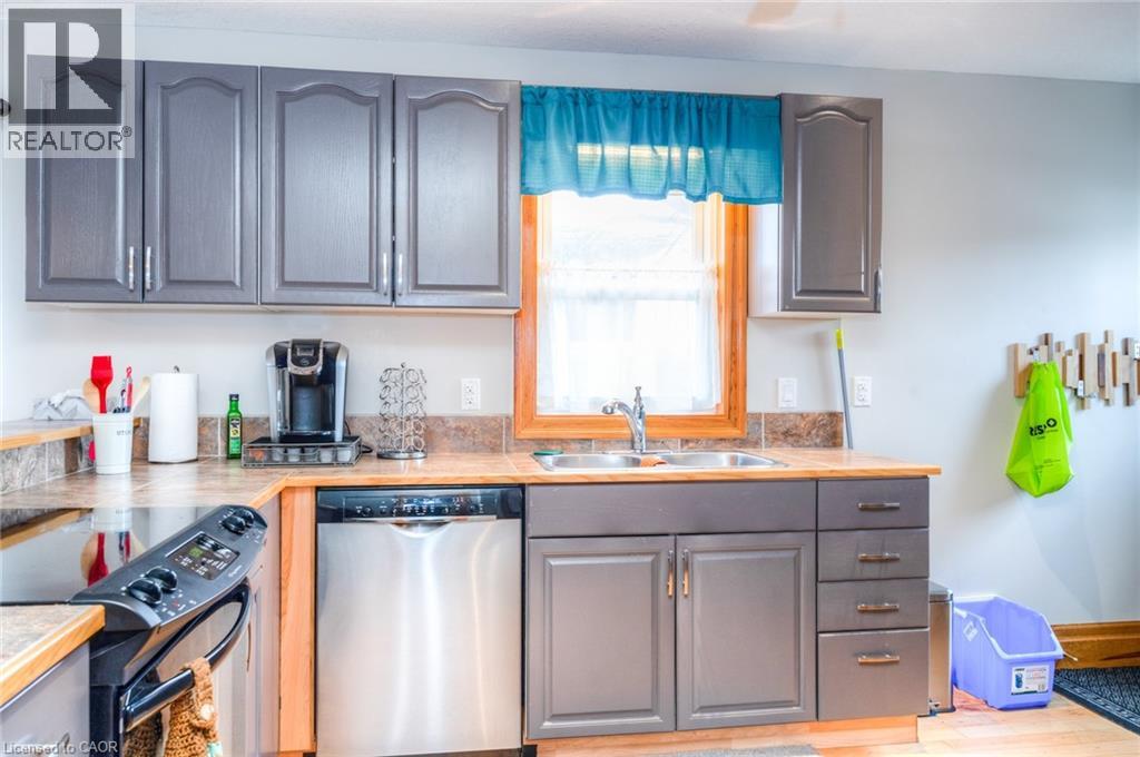 46 2 Avenue, Kitchener, Ontario  N2C 1N5 - Photo 13 - 40803792