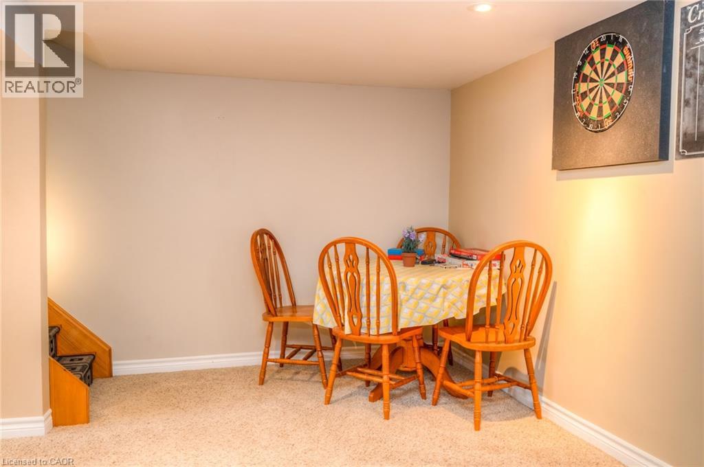 46 2 Avenue, Kitchener, Ontario  N2C 1N5 - Photo 23 - 40803792