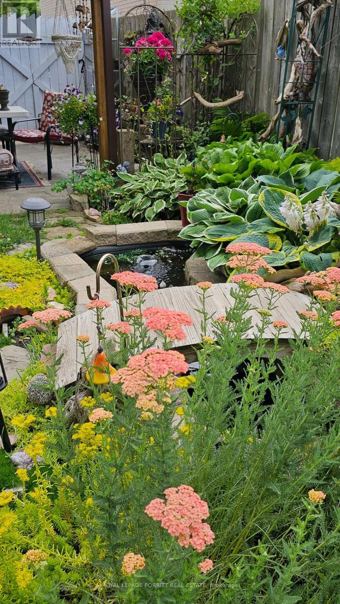 1435 Strathy Avenue, Mississauga, Ontario  L5E 2L3 - Photo 46 - W12851392