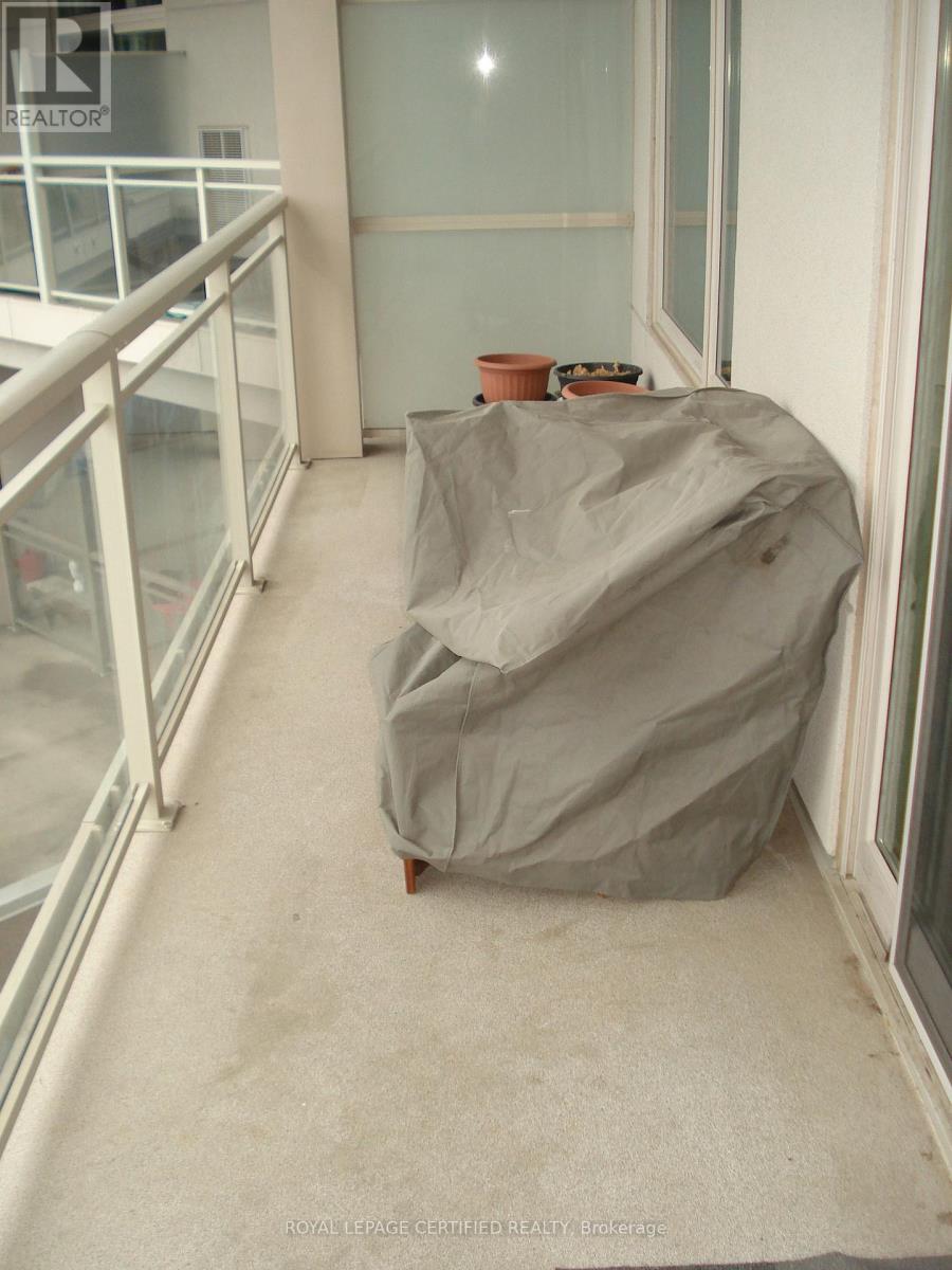 402 - 457 Plains Rd E, Burlington, Ontario  L7T 0B8 - Photo 11 - W12851416