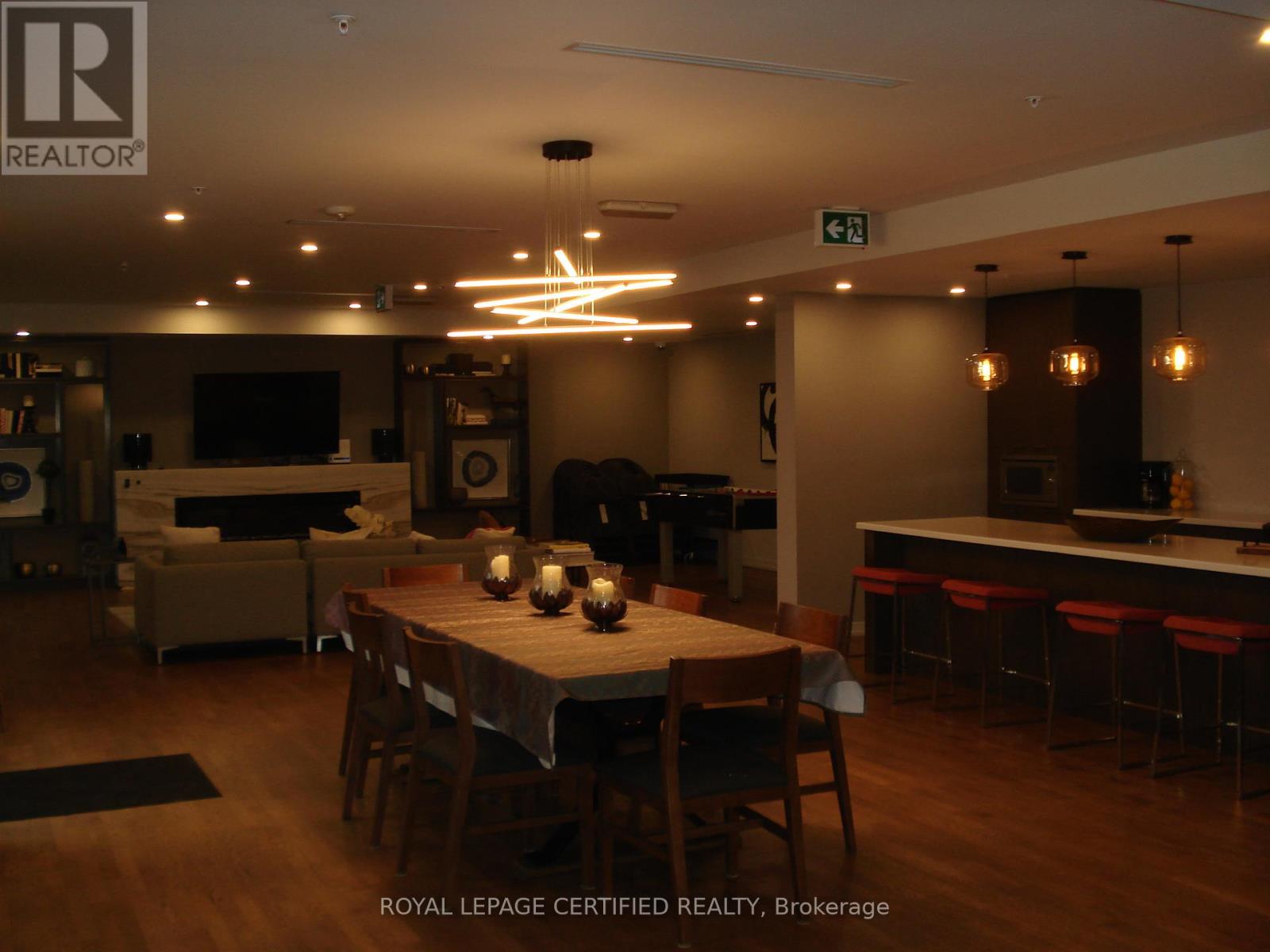 402 - 457 Plains Rd E, Burlington, Ontario  L7T 0B8 - Photo 19 - W12851416