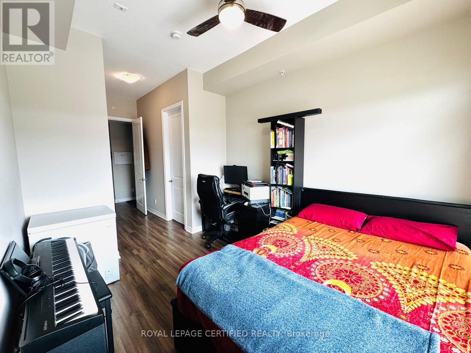 402 - 457 Plains Rd E, Burlington, Ontario  L7T 0B8 - Photo 9 - W12851416