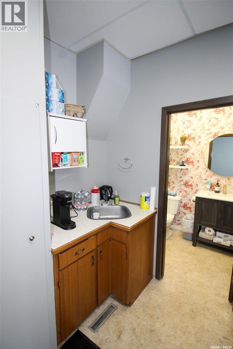 361 Centre Street, Shaunavon, Saskatchewan  S0N 2M0 - Photo 8 - SK029831